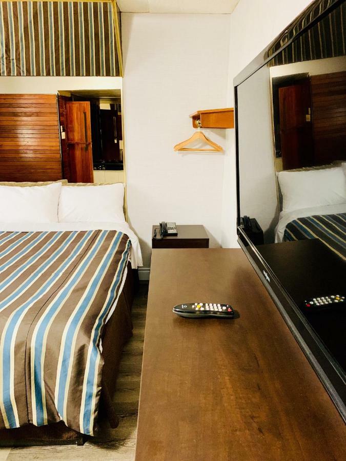 Deluxe Inn Toronto Ngoại thất bức ảnh